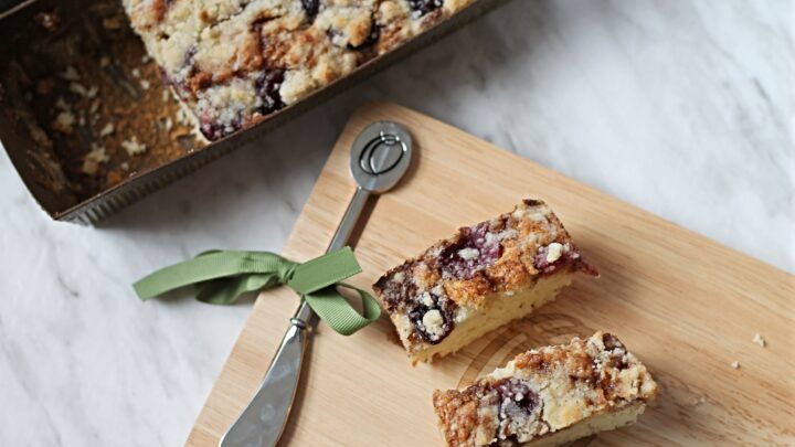 Quick And Easy Cherry Coffee Cake With Crumb Topping The Olive Blogger